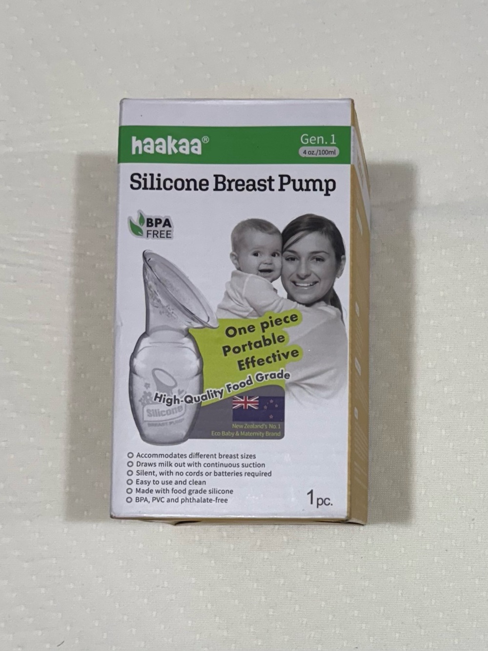 Haakaa Silicone Breast Pump - White/Green Accents